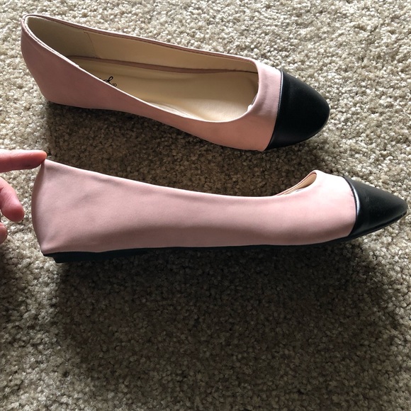 SIZE 6, 7, 8 NEW Pink flats with black toe accent - Picture 4 of 6